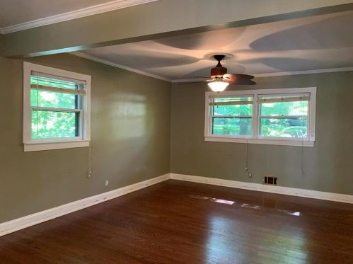 500 Carriage Dr, Atlanta GA  30328-3307 exterior