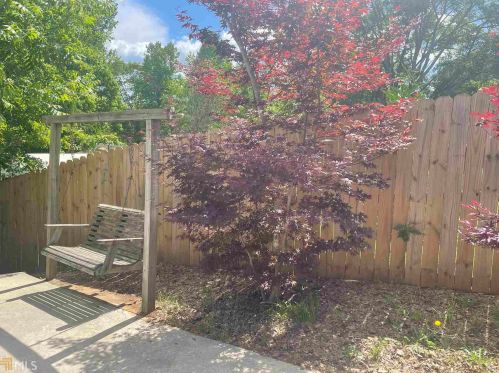 720 Poplar St, Toccoa, GA 30577-6086