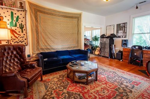 207 39th St, Austin TX  78751-5030 exterior