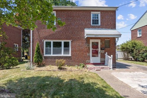 5623 Browning Rd, Camden, NJ 08109-1638