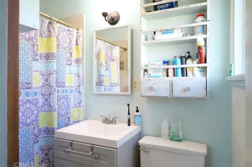 6411 Tournament Dr, Riverside CA  92509-5762 exterior