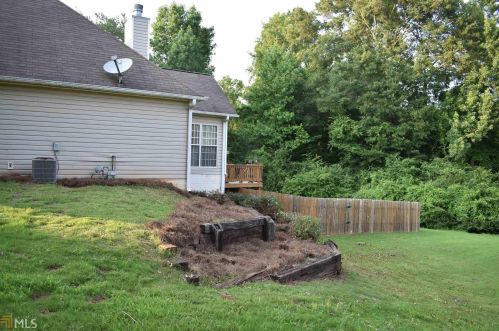 102 Brush Creek Ct, Lagrange, GA 30240-8146