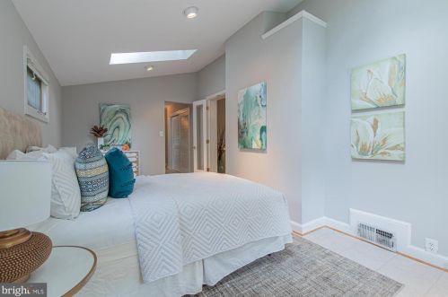 303 Melbourne Ave, Silver Spring MD 20901-2818 exterior