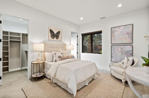 1575 Grant Rd, Los Altos CA  94024-6149 exterior