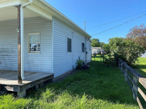 3910 Henderson St, Withers Mill, MO 63401-5528