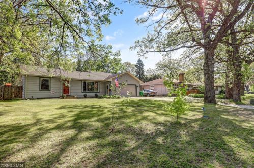 615 Oakwood Dr, Anoka, MN 55303-2706
