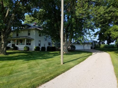 9012 Winesburg Rd, Trail, OH 44624-9437
