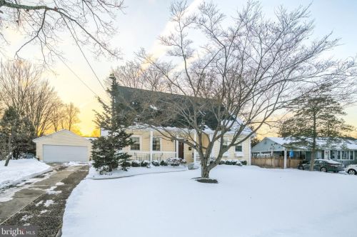 834 Edge Park Dr, Tavistock, NJ 08033-1022