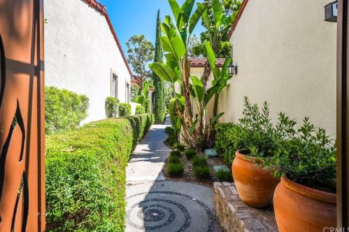 77 Canyoncrest, Irvine CA  92603-0131 exterior