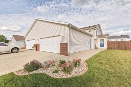 929 Woodbridge Cir, Dilworth, MN 56529-1515