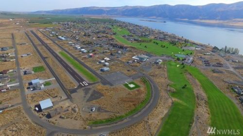 204 Moonriver Vw, Desert Aire, WA 99349-2014