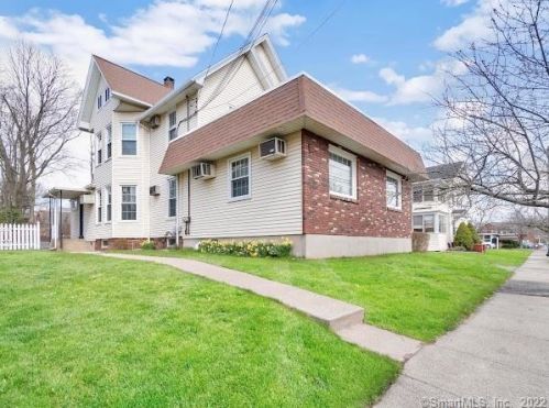 45 Fair St, Wallingford, CT 06492-4208