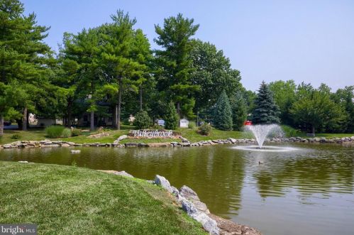 97 Valleybrook Dr, Lancaster PA  17601-4612 exterior