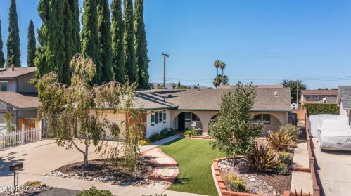 2149 Trinway Ave, Simi Valley, CA 93065-2747