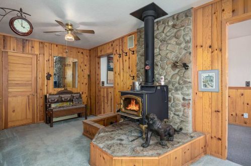 7840 Riv Rd, Truckee CA  exterior