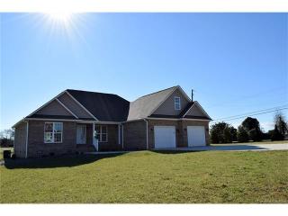 884 Clear Creek Cir, Lincolnton, NC 28092-8004