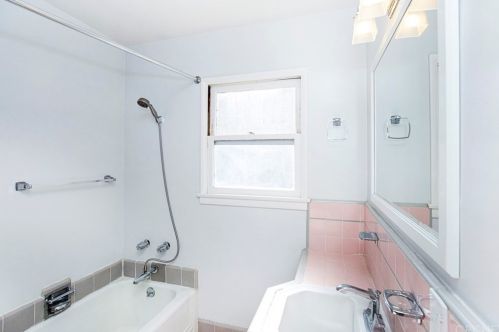 1828 Canada Blvd, Glendale CA  91208-2610 exterior