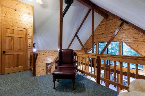 14050 Copenhagen Dr, Truckee CA  96161-6627 exterior