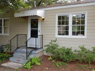 1480 Walker St, Smyrna GA  30080-3675 exterior