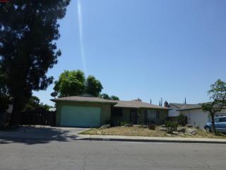 180 Ashcroft Ave, Clovis, CA 93612-5026