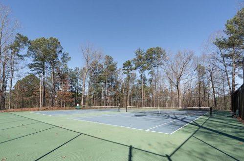 1120 Highland Bluff Dr, Atlanta GA  30339-3249 exterior