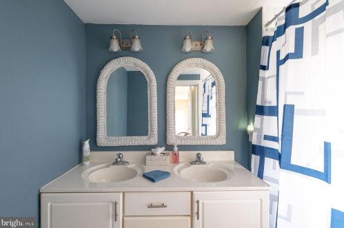 15 Delaware Ave, Trenton NJ  08628-2002 exterior