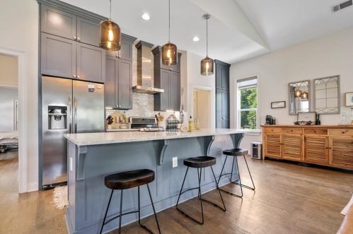 1721 Marietta Rd, Atlanta GA  30318-3668 exterior