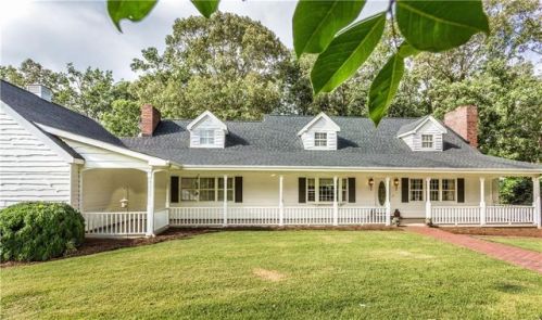 46 Mason Dr, Walhalla, SC 29691-4332