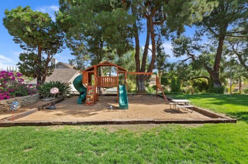 17368 Owl Tree Rd, Riverside CA  92504-9529 exterior