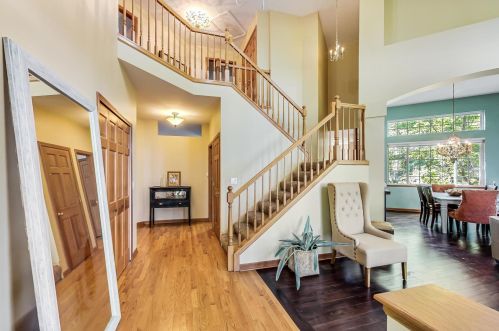 742 Seybrooke Ln, Bull Valley, IL 60012-3773