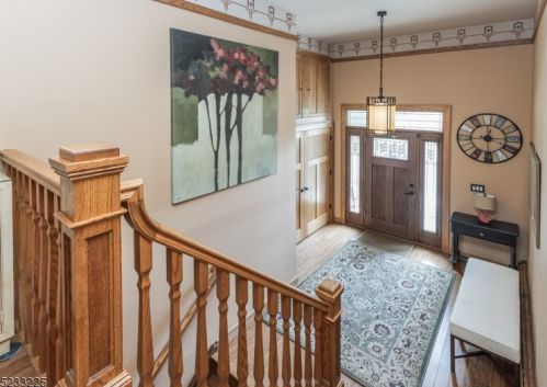 1125 Ridge Dr, Mountainside, NJ 07092-2013
