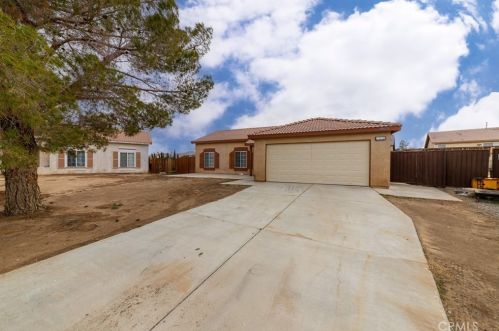 14613 Palmyra Ct, El Mirage, CA 92301-3826