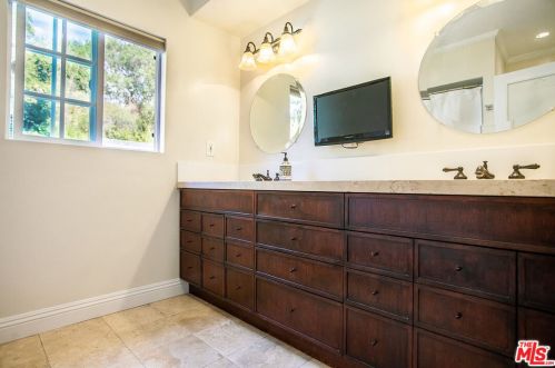 1463 Beaudry Blvd, Glendale CA  91208-1707 exterior