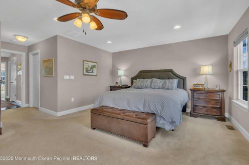 333 Princeton Ct, Tinton Falls NJ  07702-4058 exterior