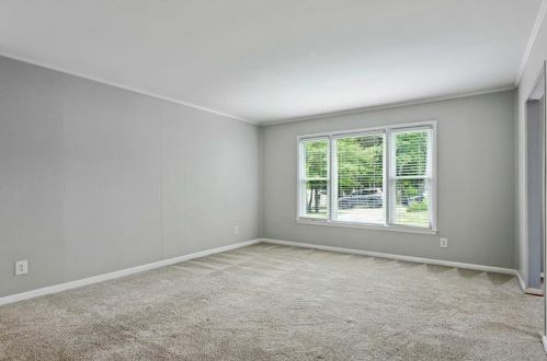 2745 Eaton Pl, Atlanta GA  30350-5547 exterior