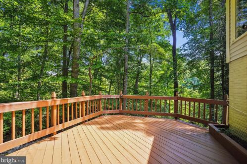 13015 Montpelier Ct, Woodbridge VA  22192-3356 exterior