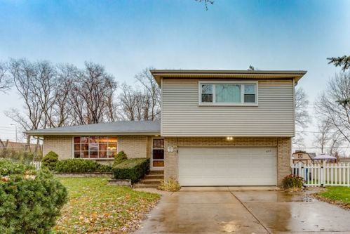 553 Birch St, Itasca, IL 60143-1646