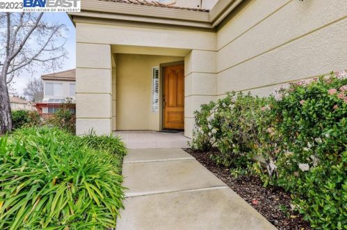 1077 Vista Pointe Cir, San Ramon, CA 94582-4963