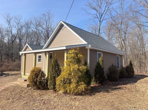 196 Brickyard Rd, Farmington, CT 06032-1202