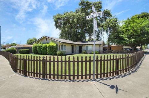 1200 Holly Dr, Lodi, CA 95240-1626