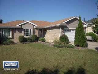 6511 Bazz Dr, Plainfield, IL 60586-8690