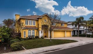 1623 Arena Dr, Davis, CA 95618-6750