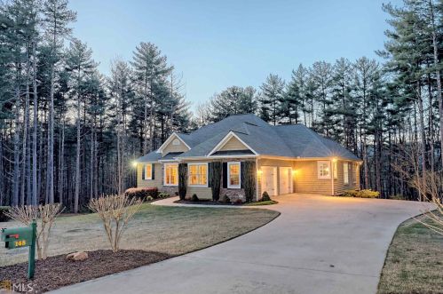 148 Early Sweet Ln, Clarkesville, GA 30523-2236