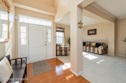408 Elm Ridge Ct, Carpentersville, IL 60110-1958