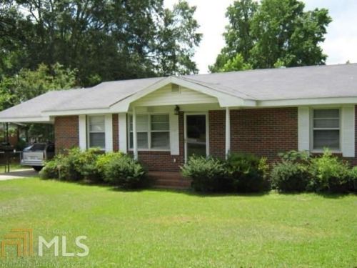 107 Tyus St, Barnesville, GA 30204-1637