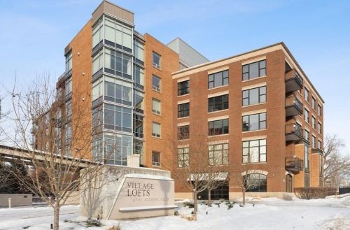 150 2nd St, Minneapolis MN  55401-1421 exterior