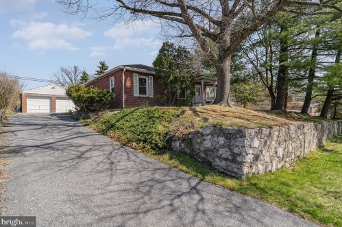 3416 Centerfield Rd, Harrisburg, PA 17109-2427