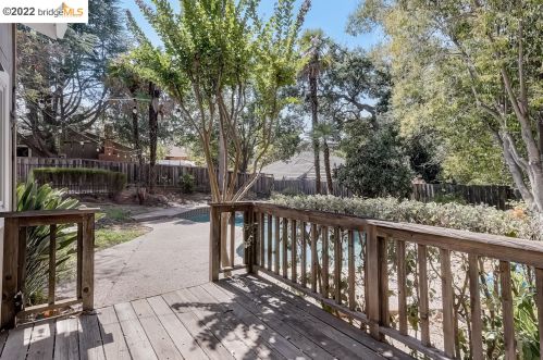 761 Grayson Rd, Concord CA  94523-2665 exterior