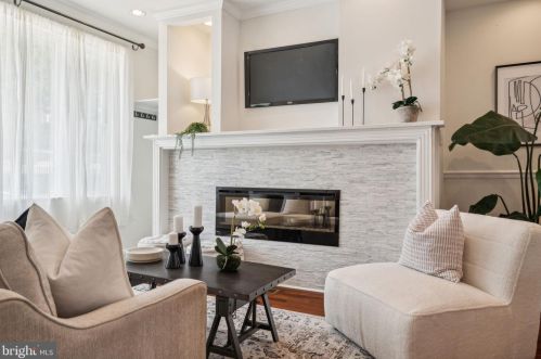 1237 Berks St, Philadelphia, PA 19125-3434