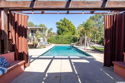 2328 Chapman Rd, Glendale CA  91214-3013 exterior